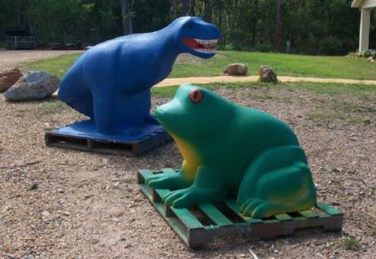 dinofrog2.jpg